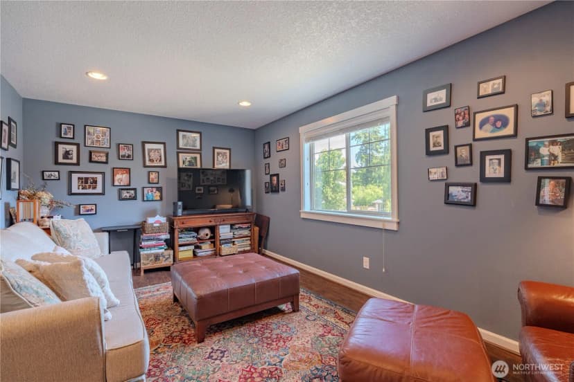 Property photo for 409 N 43rd Court, Ridgefield photo 18