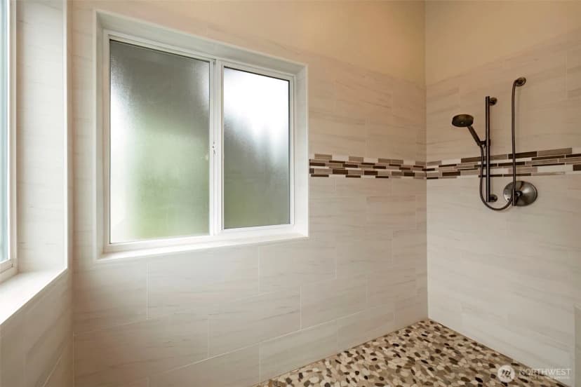 Property photo for 219 Tracy Avenue N #202, Port Orchard photo 24