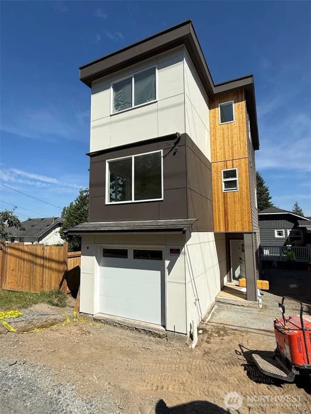 Property photo for 5620 Wetmore Avenue #b, Everett photo 2