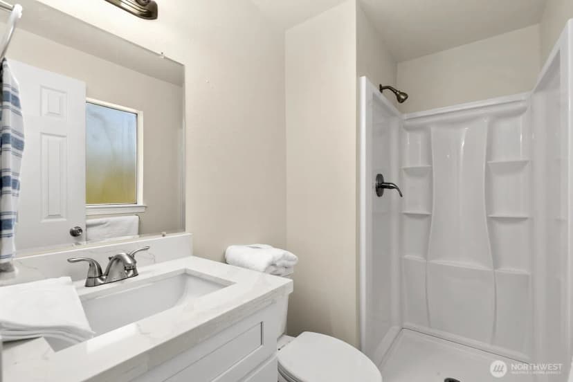 Property photo for 12630 Se 215th Street, Kent photo 18