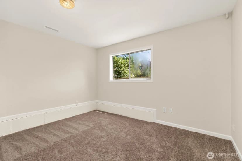 Property photo for 12630 Se 215th Street, Kent photo 16