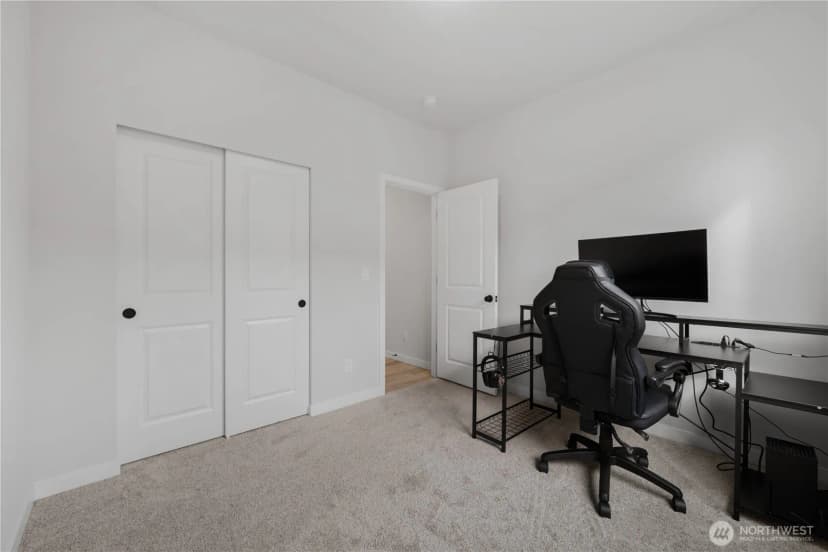 Property photo for 3360 Sw Anchorage Lane, Port Orchard photo 15