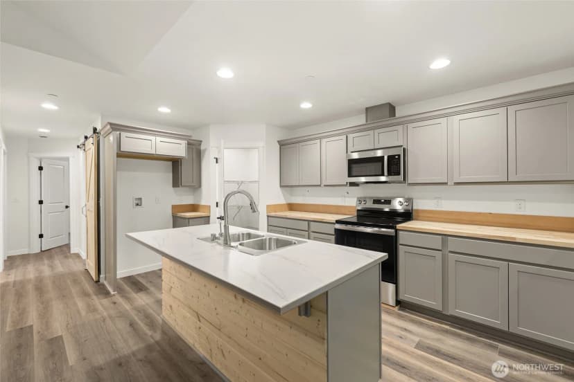 Property photo for 56114 343rd Avenue Ct E, Ashford photo 10