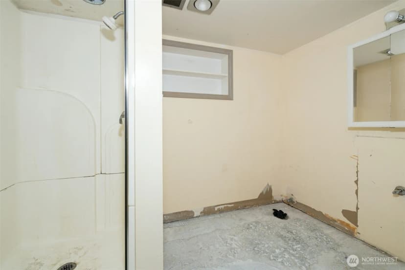 Property photo for 6420 Ne 129th Place, Kirkland photo 26