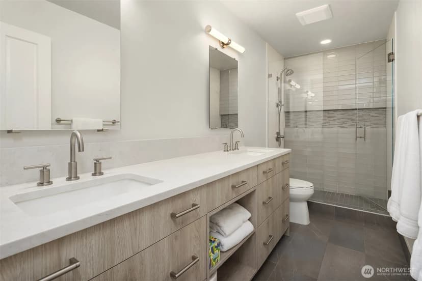 Property photo for 3658 50th Avenue Ne, Seattle photo 32