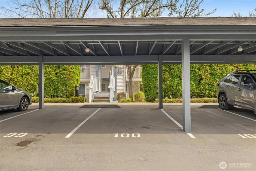 Property photo for 12740 Ne 10th Place #e302, Bellevue photo 21