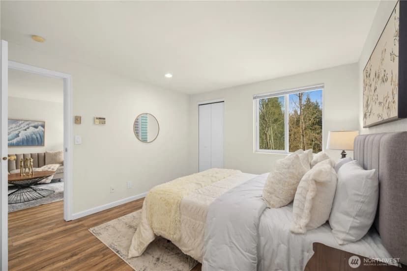 Property photo for 12740 Ne 10th Place #e302, Bellevue photo 18