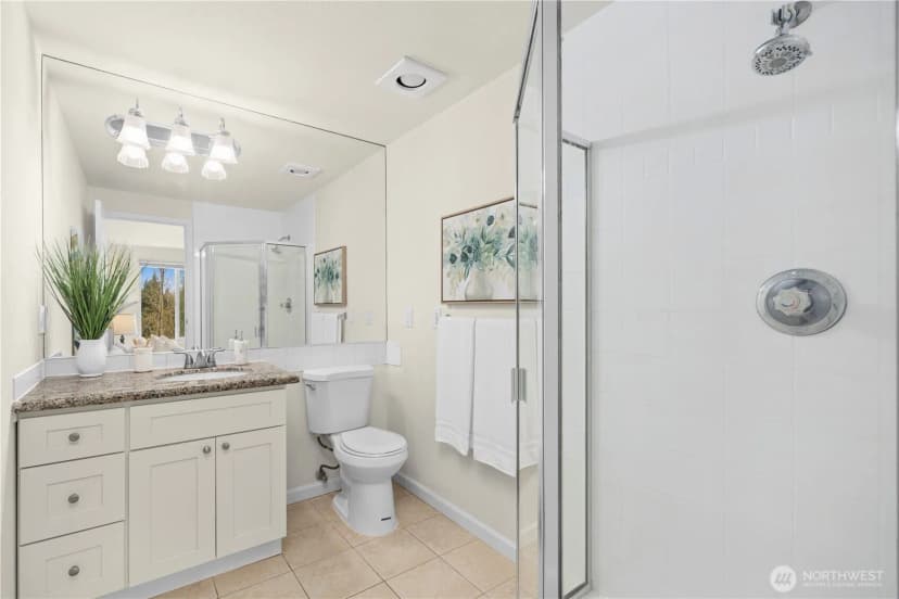 Property photo for 12740 Ne 10th Place #e302, Bellevue photo 19