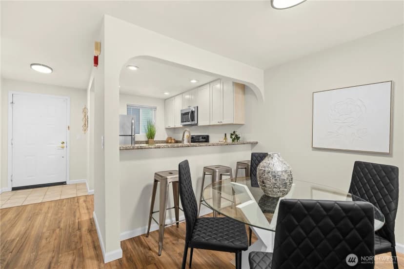 Property photo for 12740 Ne 10th Place #e302, Bellevue photo 11