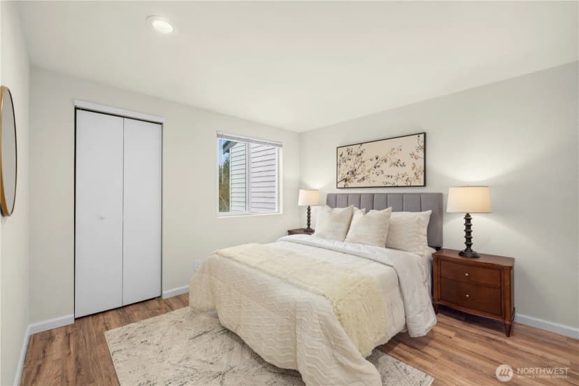 Property photo for 12740 Ne 10th Place #e302, Bellevue photo 17