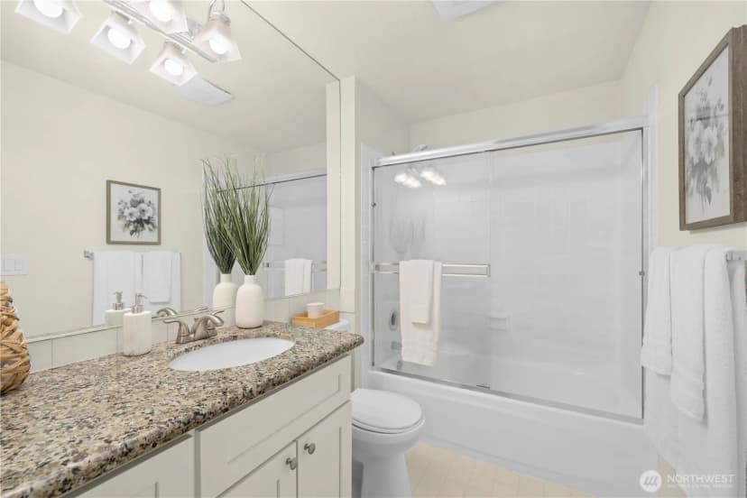Property photo for 12740 Ne 10th Place #e302, Bellevue photo 9