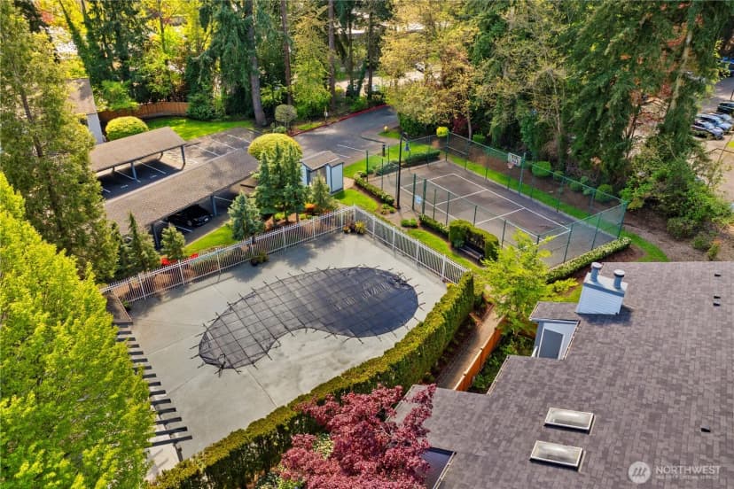 Property photo for 12740 Ne 10th Place #e302, Bellevue photo 23