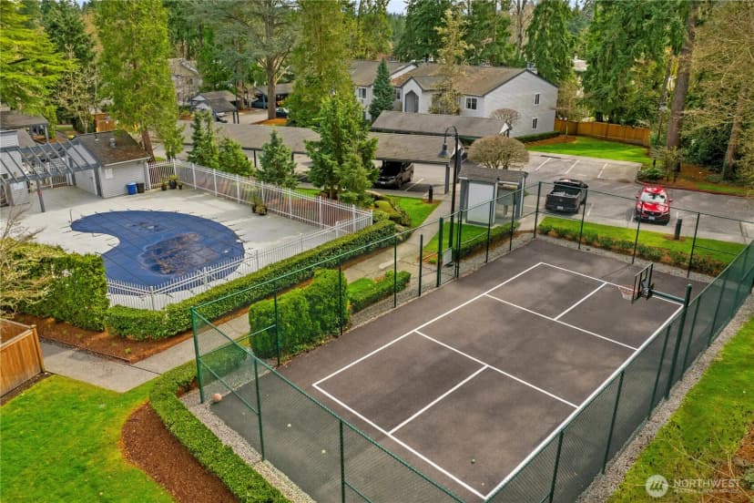 Property photo for 12740 Ne 10th Place #e302, Bellevue photo 22