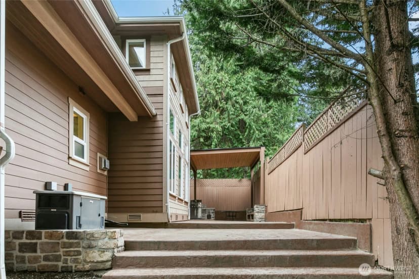 Property photo for 18634 92nd Avenue Ne, Bothell photo 37