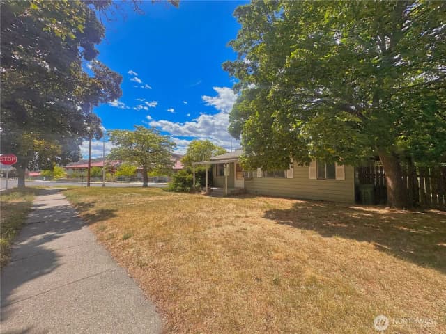 Property photo for 1000 Central Drive, Coulee Dam