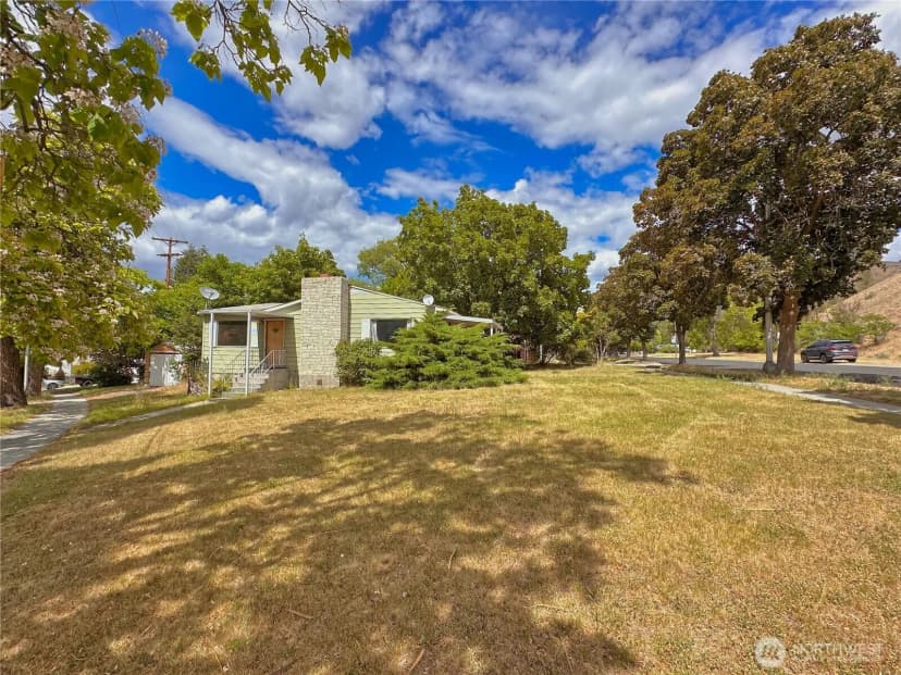 Property photo for 1000 Central Drive, Coulee Dam photo 22