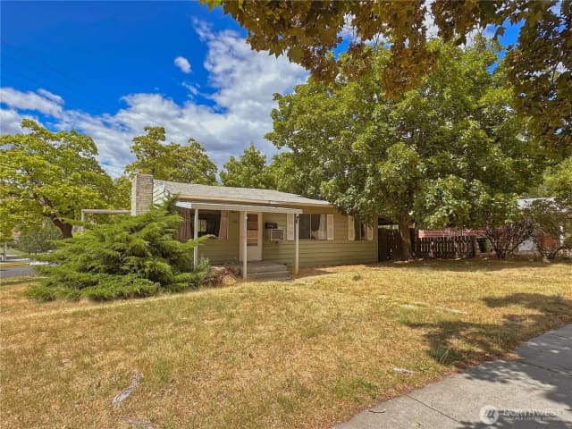 Property photo for 1000 Central Drive, Coulee Dam photo 3
