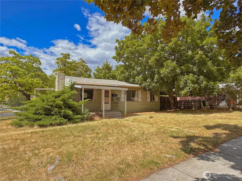 Property photo for 1000 Central Drive, Coulee Dam photo 3