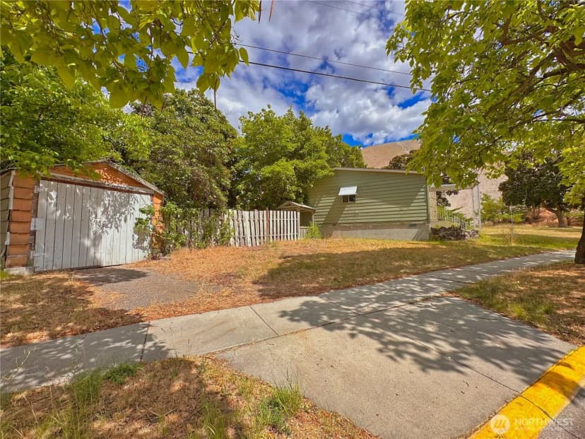 Property photo for 1000 Central Drive, Coulee Dam photo 24