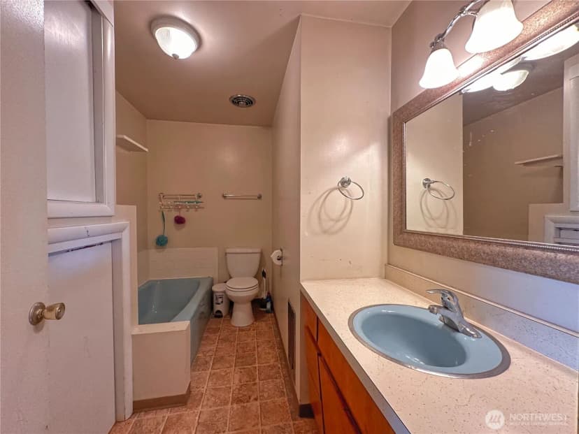 Property photo for 1000 Central Drive, Coulee Dam photo 16