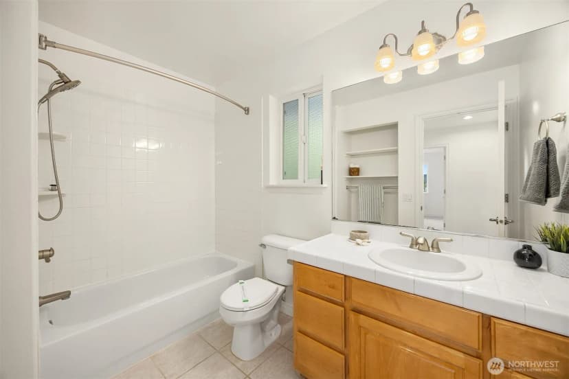 Property photo for 9021 Sand Point Way Ne, Seattle photo 17