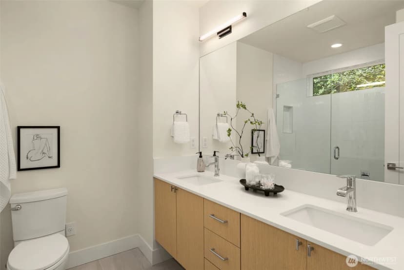 Property photo for 12710 Ne 72nd Street, Kirkland photo 25