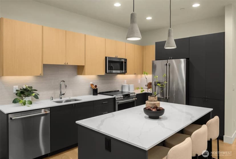 Property photo for 12710 Ne 72nd Street, Kirkland photo 15