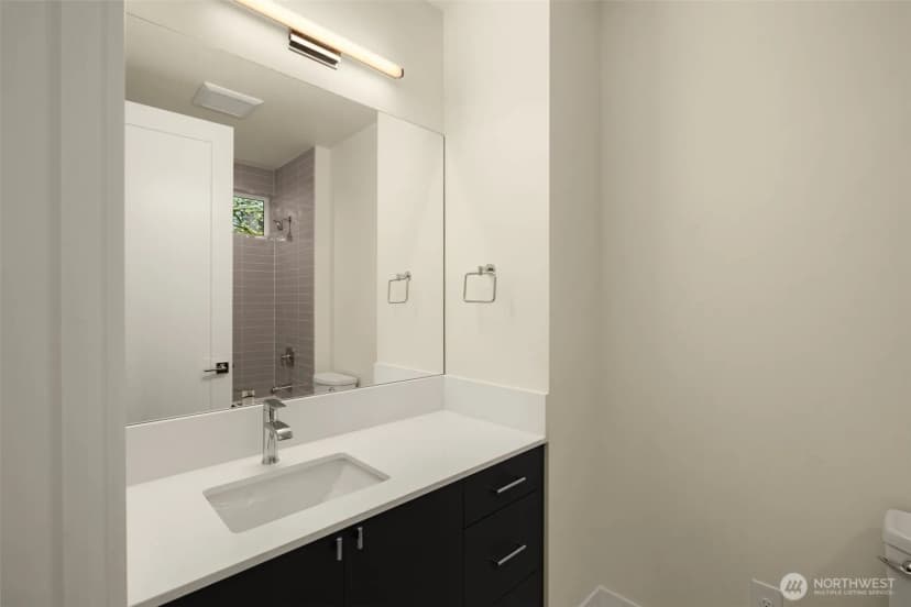 Property photo for 12710 Ne 72nd Street, Kirkland photo 30