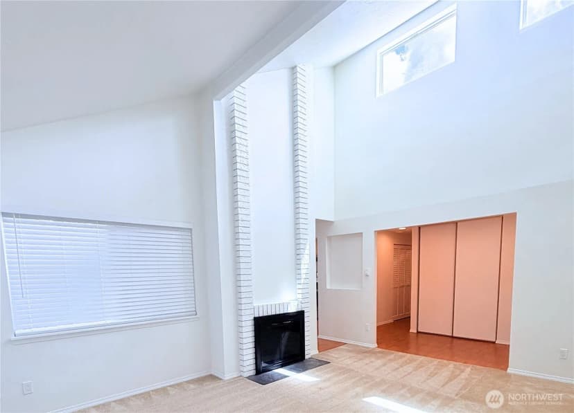 Property photo for 725 141st Place Ne #4, Bellevue photo 6