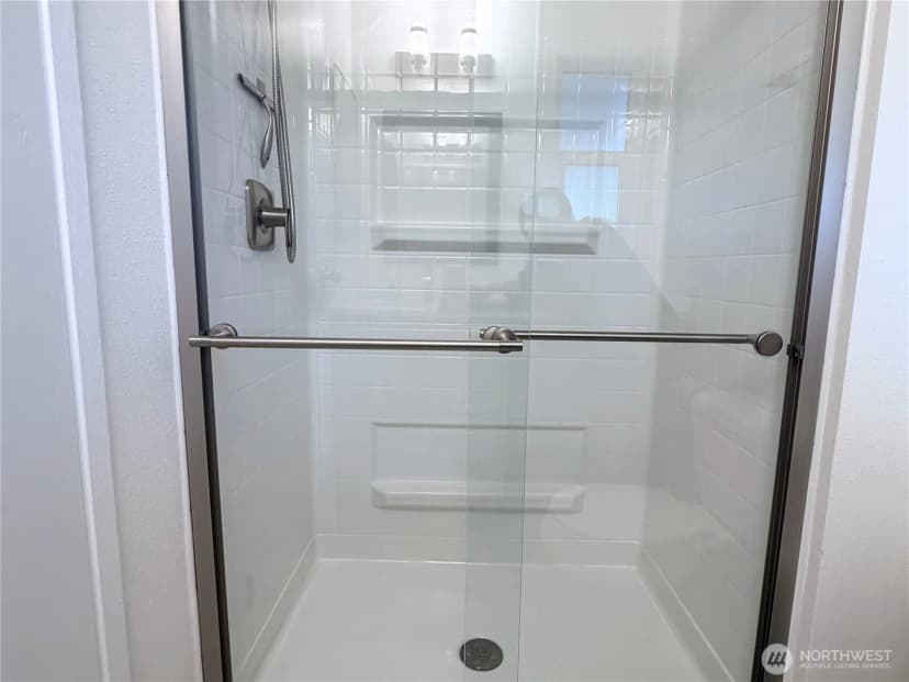 Property photo for 725 141st Place Ne #4, Bellevue photo 16