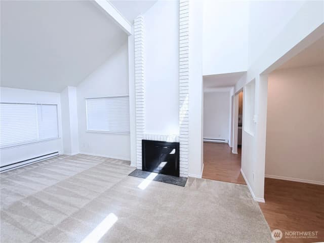Property photo for 725 141st Place Ne #4, Bellevue photo 5