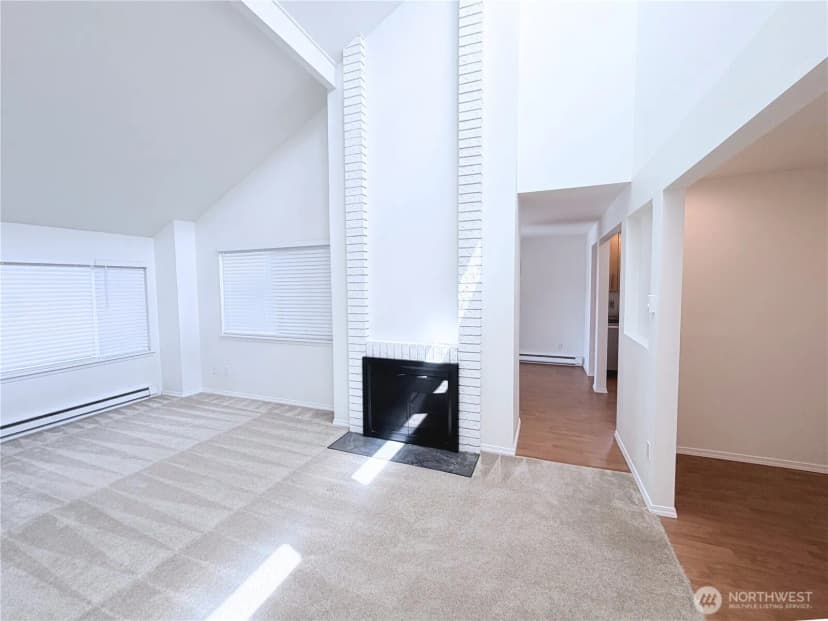 Property photo for 725 141st Place Ne #4, Bellevue photo 5