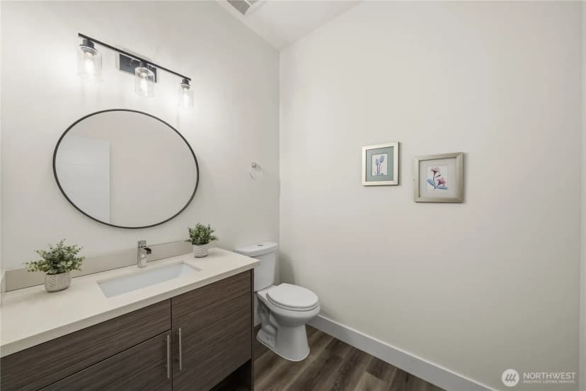 Property photo for 647 S 150th Street, Burien photo 29