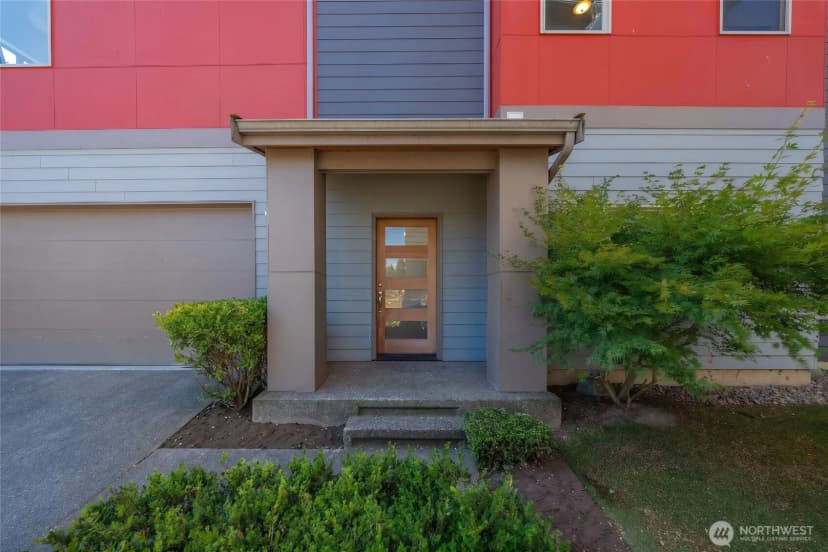 Property photo for 647 S 150th Street, Burien photo 2