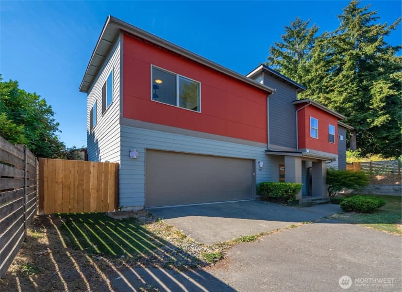 Property photo for 647 S 150th Street, Burien