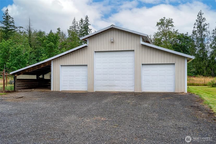 Property photo for 298 Toledo Salmon Creek Road, Toledo photo 11