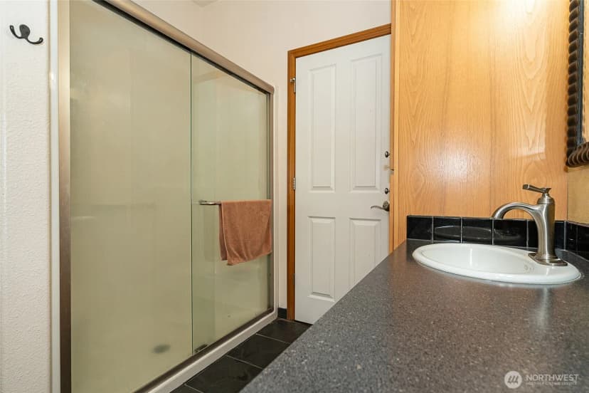 Property photo for 298 Toledo Salmon Creek Road, Toledo photo 34