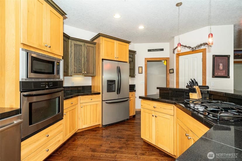 Property photo for 298 Toledo Salmon Creek Road, Toledo photo 23