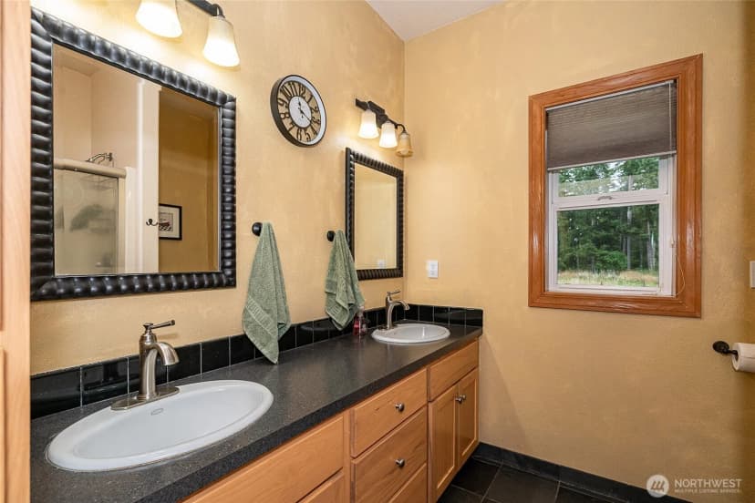 Property photo for 298 Toledo Salmon Creek Road, Toledo photo 33