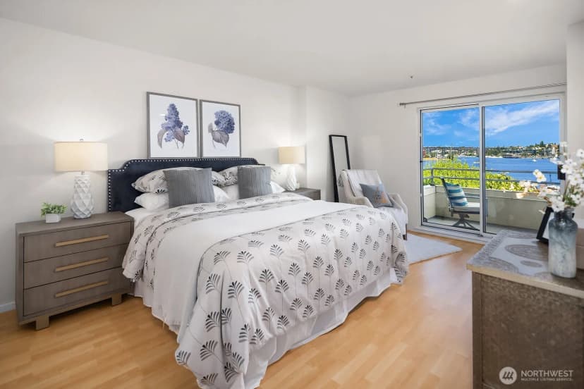 Property photo for 2400 8th Avenue N, Seattle photo 12