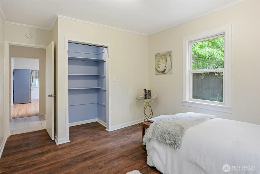 Property photo for 17633 10th Avenue Ne, Shoreline photo 23