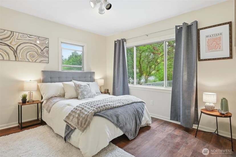 Property photo for 17633 10th Avenue Ne, Shoreline photo 16