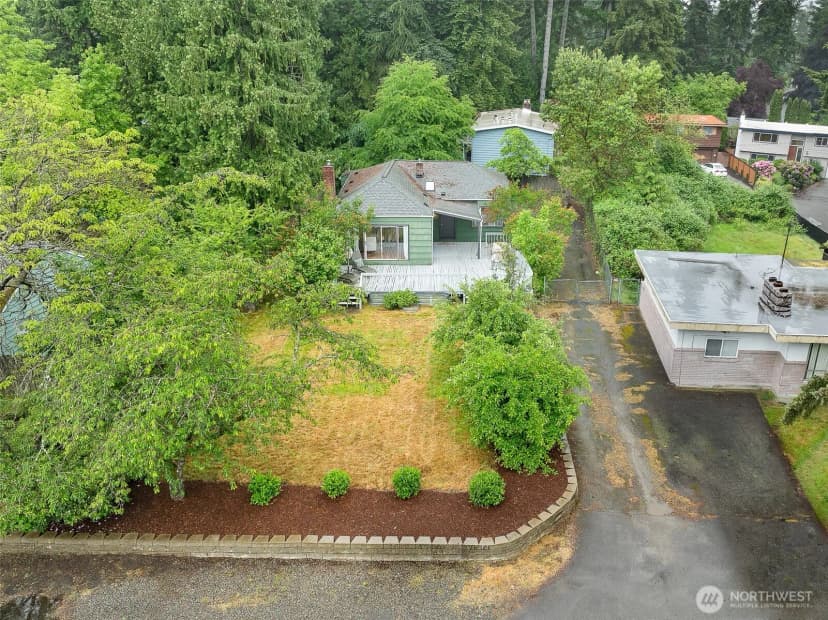 Property photo for 17633 10th Avenue Ne, Shoreline photo 30
