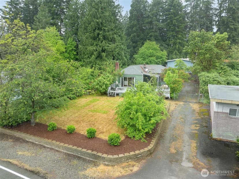 Property photo for 17633 10th Avenue Ne, Shoreline photo 31