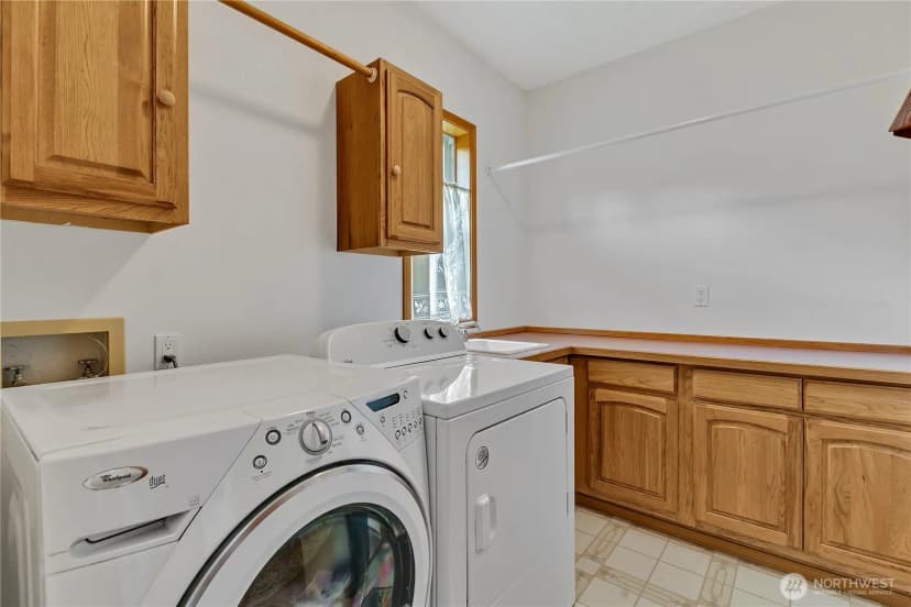 Property photo for 6725 Mirror Court Se, Olympia photo 16