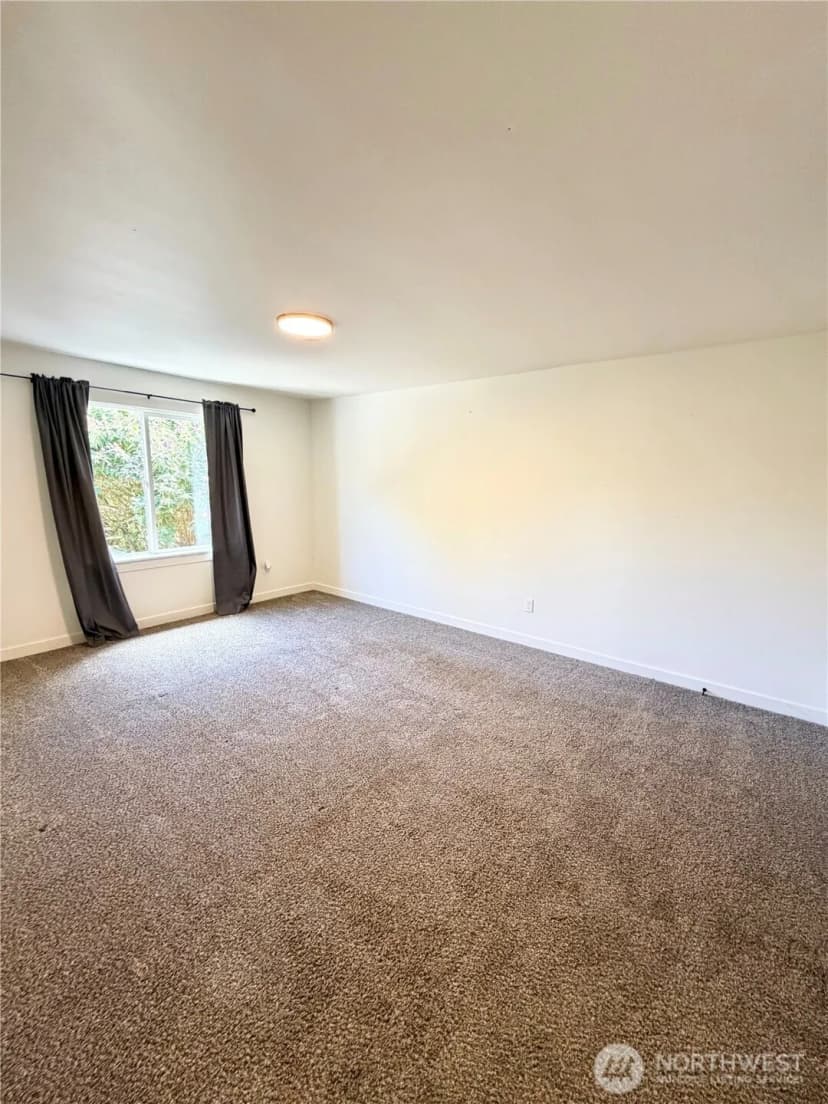 Property photo for 6589 Ne Center Street, Suquamish photo 16