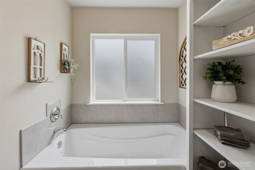 Property photo for 23546 Granite Court, Black Diamond photo 20