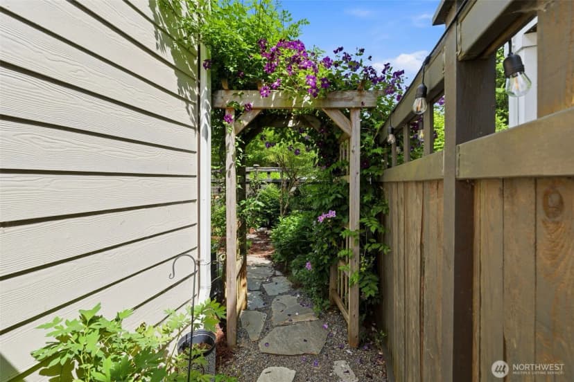 Property photo for 23546 Granite Court, Black Diamond photo 30