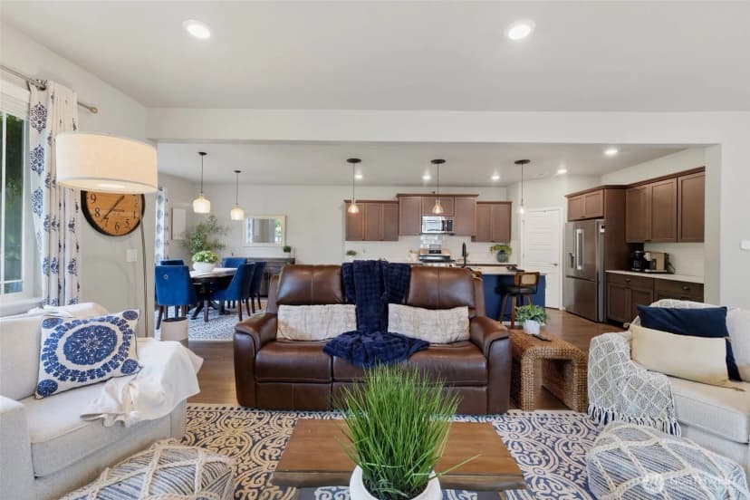 Property photo for 23546 Granite Court, Black Diamond photo 4