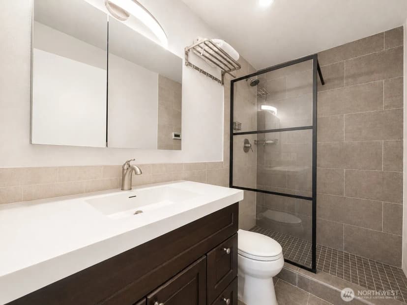 Property photo for 811 126th Place Ne #a204, Bellevue photo 10